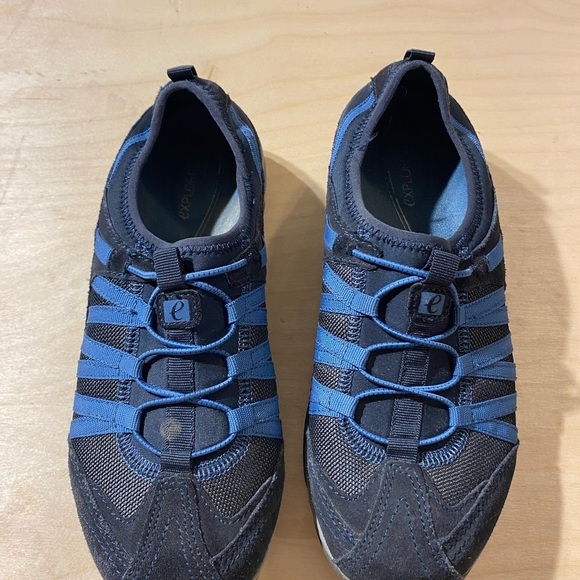 Explore Slip On Sneaker size 9 (Box 2) - Picture 16 of 16